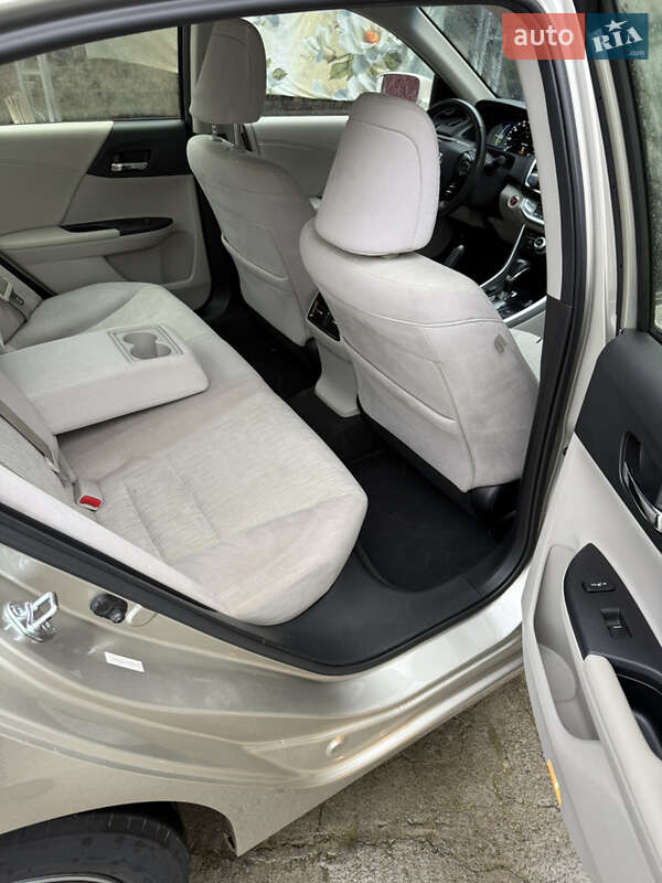 Седан Honda Accord 2014 в Умані