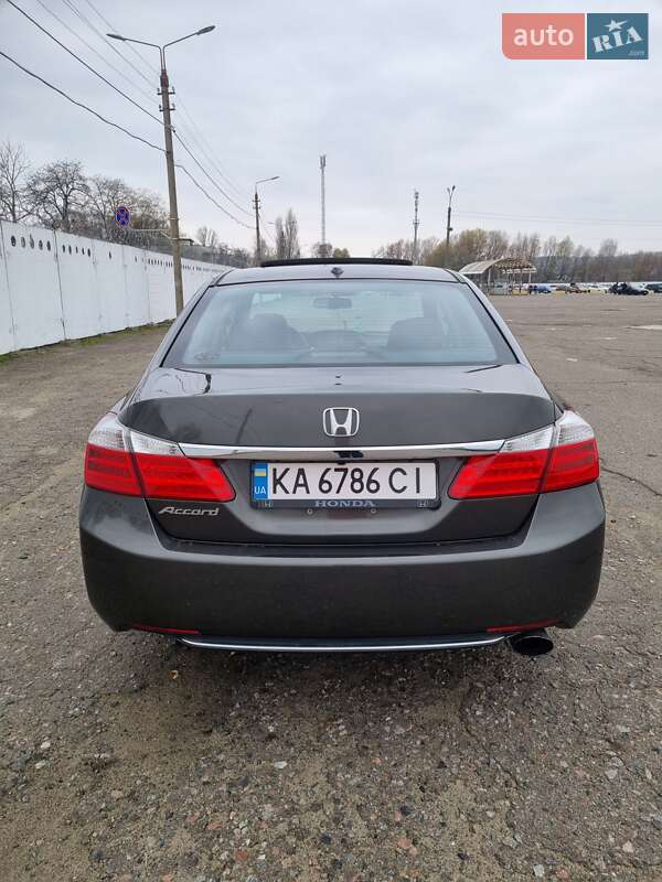 Седан Honda Accord 2014 в Киеве