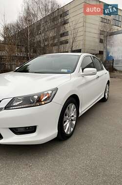 Седан Honda Accord 2015 в Києві