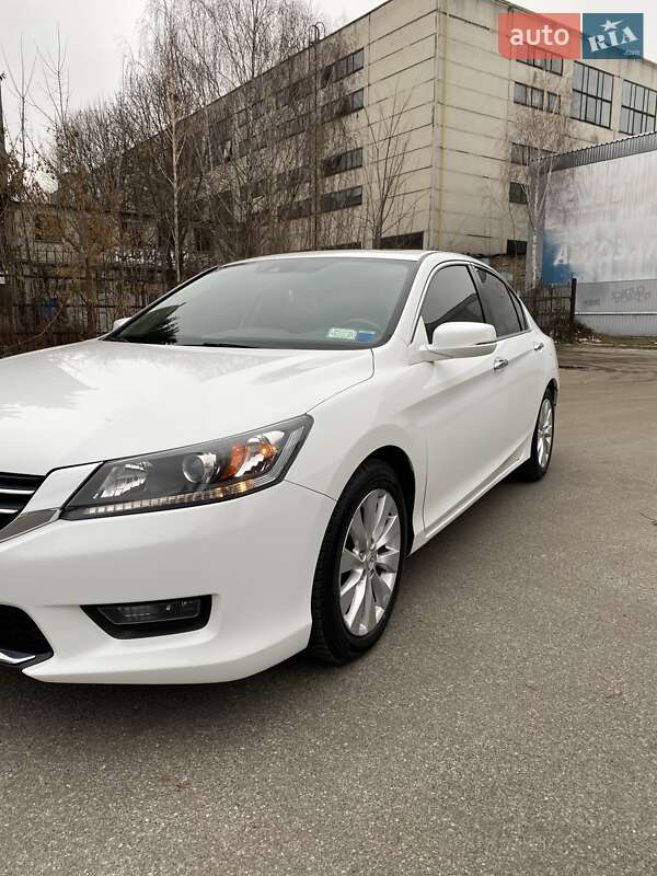 Седан Honda Accord 2015 в Киеве фото Седан Honda Accord 2015 в Киеве