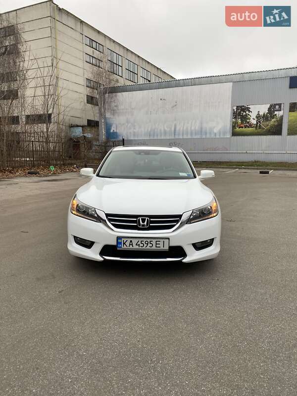 Седан Honda Accord 2015 в Киеве фото 24 Седан Honda Accord 2015 в Киеве