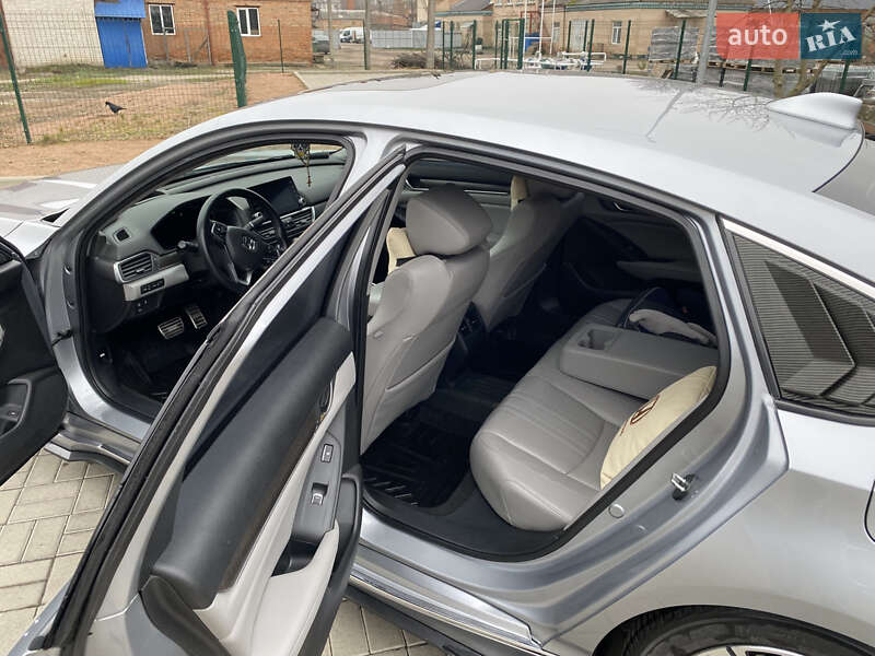 Седан Honda Accord 2017 в Житомире