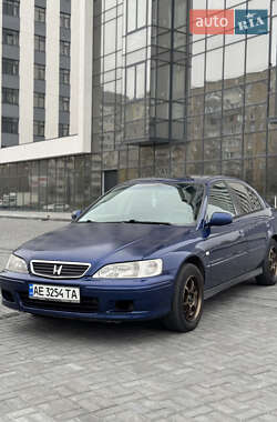 Лифтбек Honda Accord 2000 в Днепре