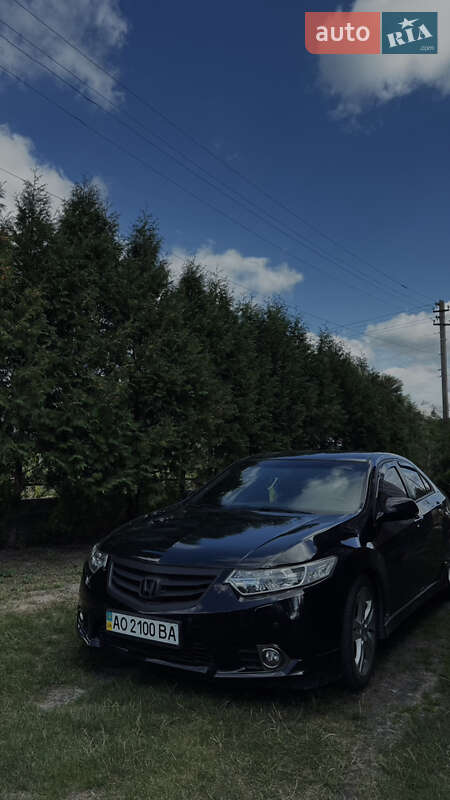 Седан Honda Accord 2011 в Луцке