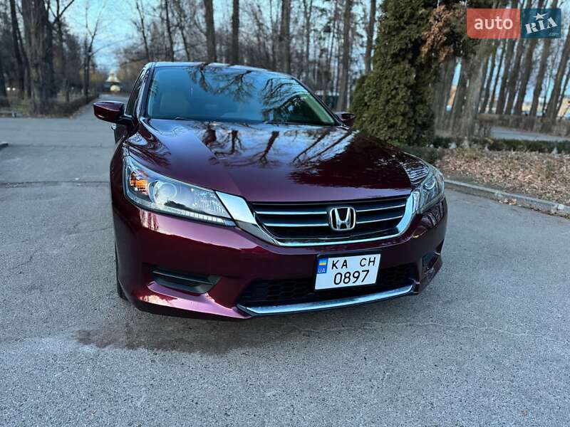 Седан Honda Accord 2013 в Киеве фото Седан Honda Accord 2013 в Киеве