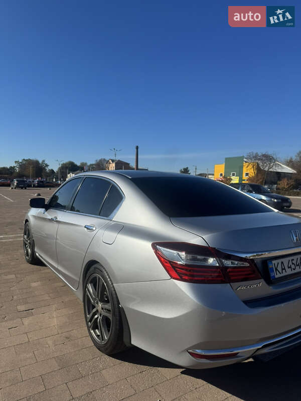 Седан Honda Accord 2017 в Житомирі