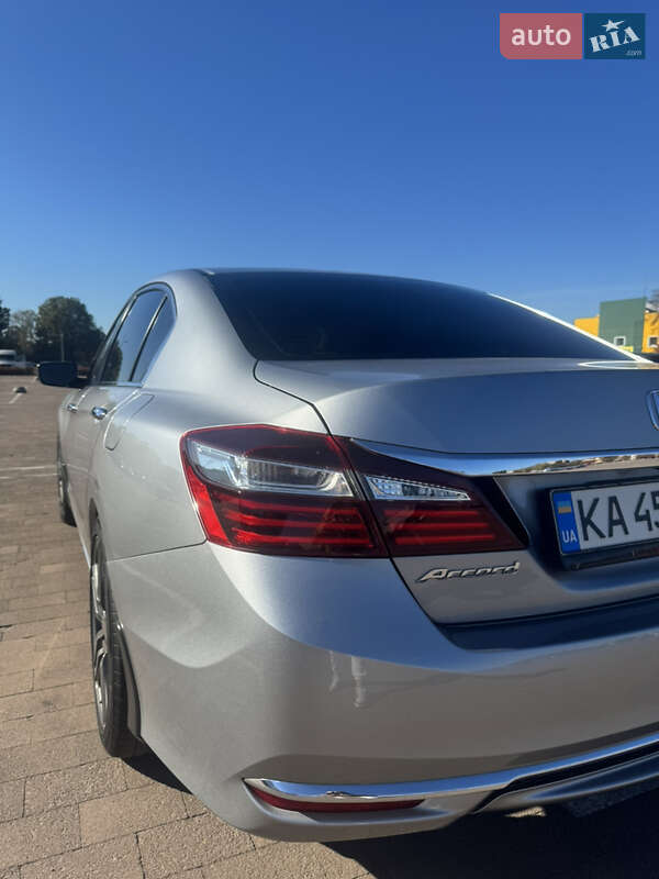Седан Honda Accord 2017 в Житомирі