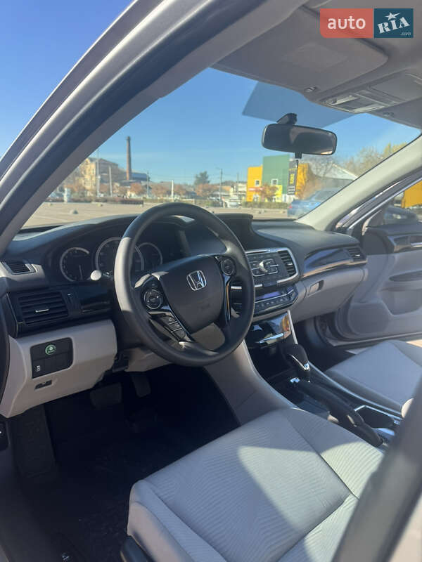 Седан Honda Accord 2017 в Житомирі