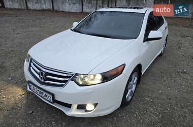 Седан Honda Accord 2010 в Умані
