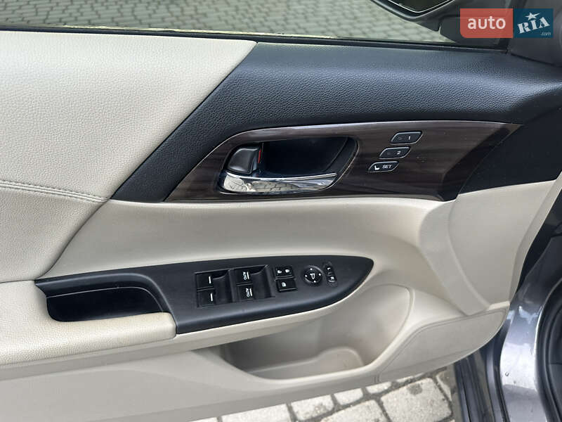 Седан Honda Accord 2016 в Львове