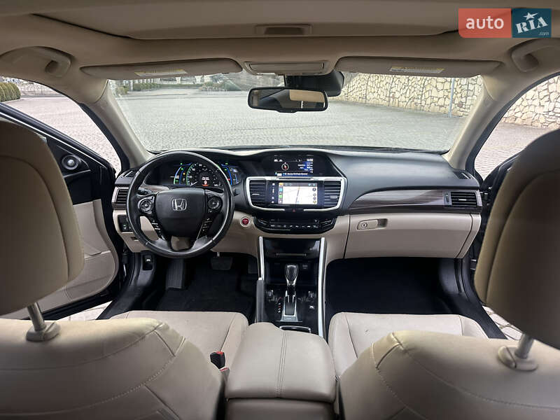 Седан Honda Accord 2016 в Львове