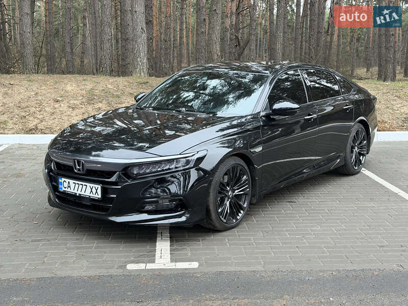 Седан Honda Accord 2018 в Черкасах