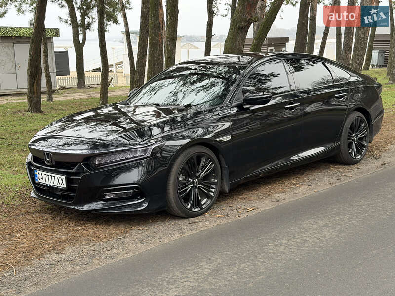 Седан Honda Accord 2018 в Черкасах