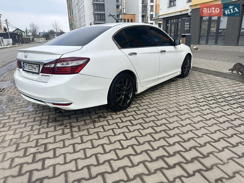 Седан Honda Accord 2016 в Івано-Франківську