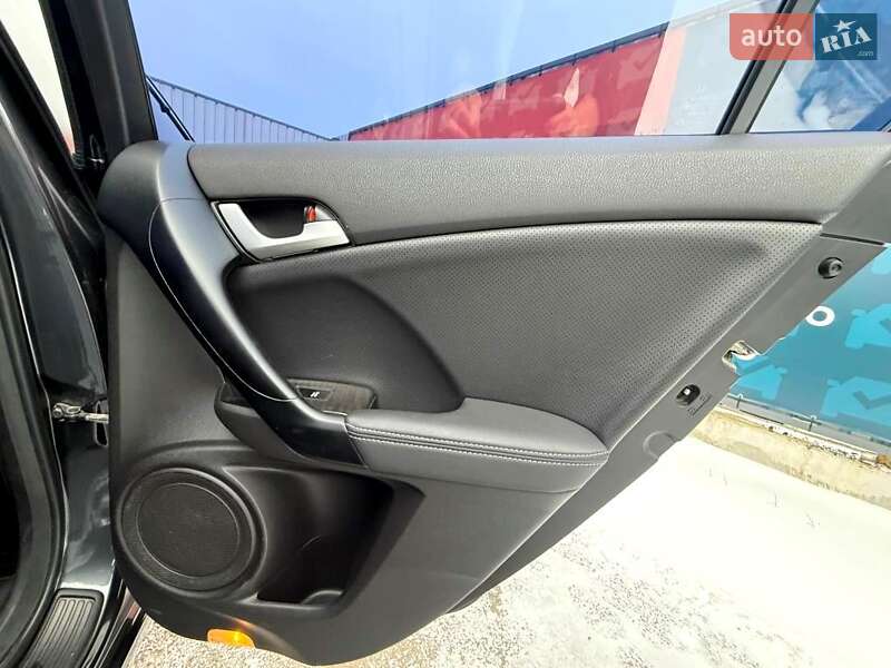 Седан Honda Accord 2011 в Києві