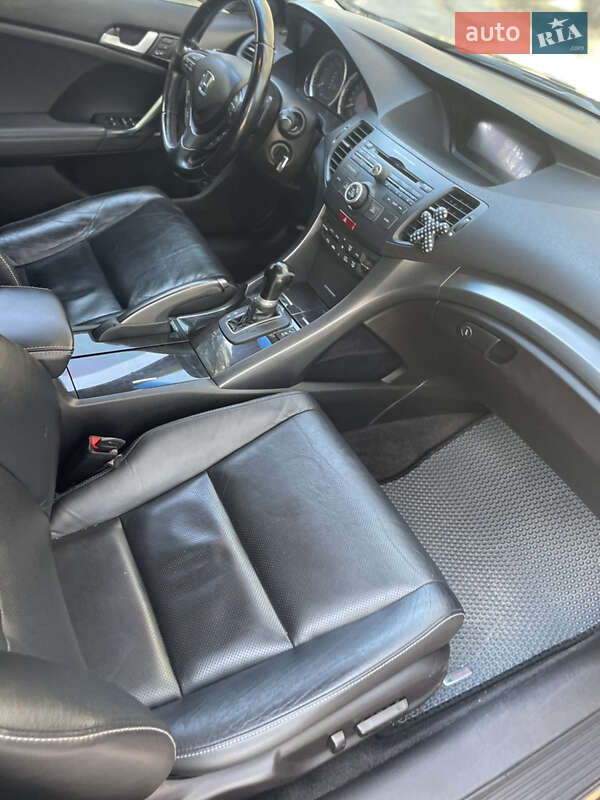 Седан Honda Accord 2012 в Черкасах