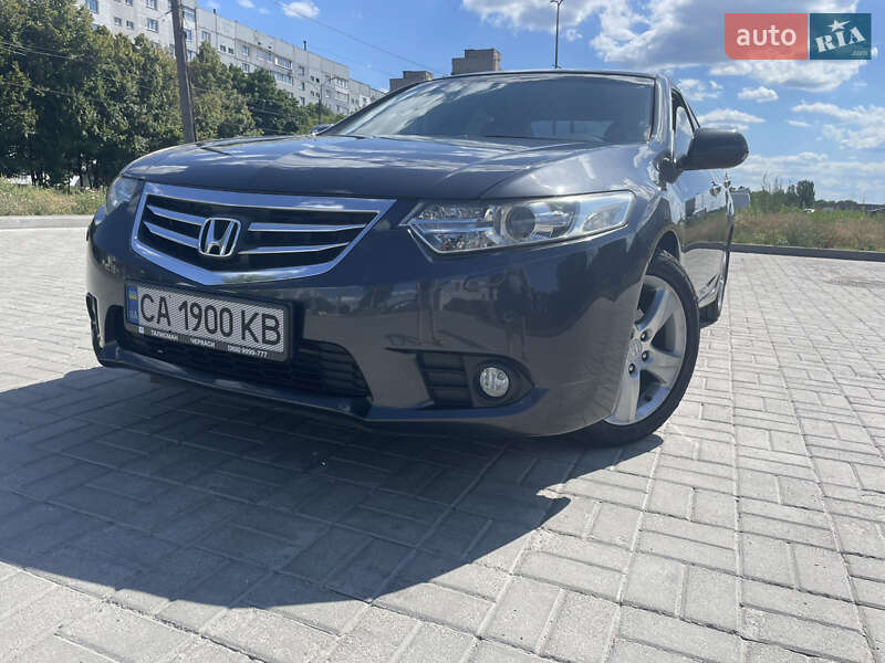 Седан Honda Accord 2012 в Черкасах