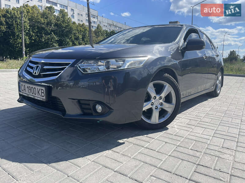Седан Honda Accord 2012 в Черкасах