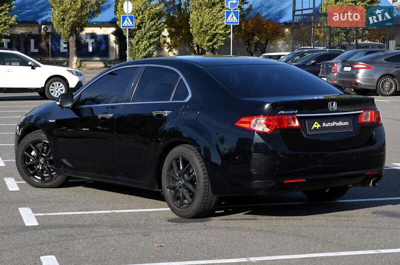 Седан Honda Accord 2012 в Києві