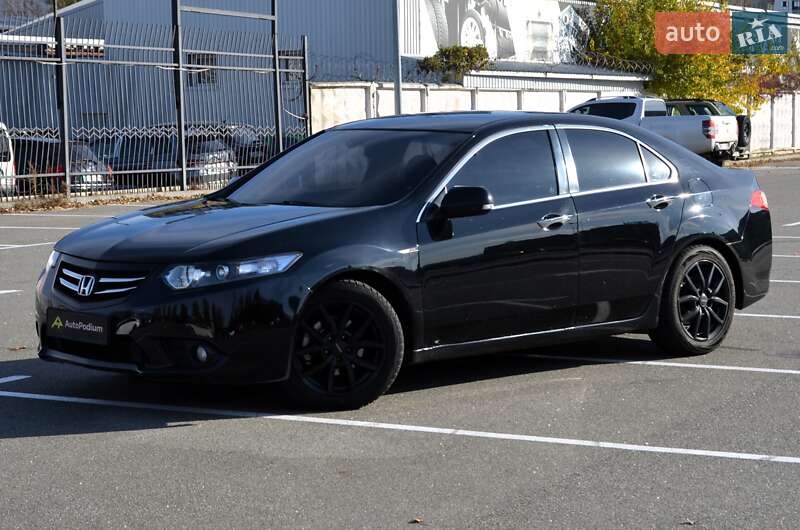 Седан Honda Accord 2012 в Києві