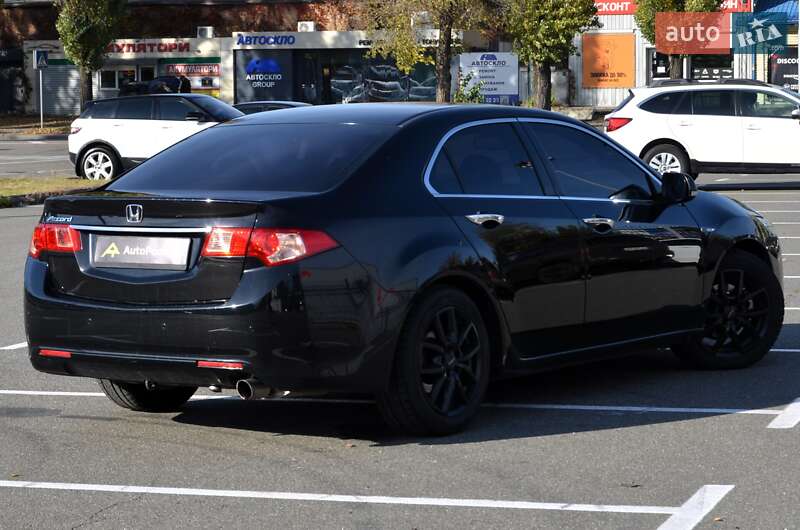 Седан Honda Accord 2012 в Києві