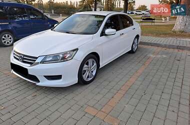 Седан Honda Accord 2013 в Ужгороді