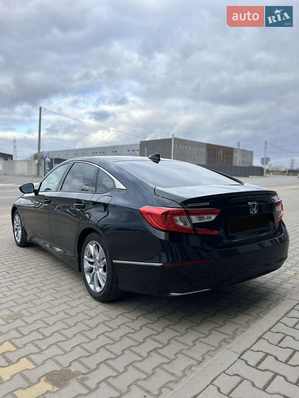 Седан Honda Accord 2018 в Софіївській Борщагівці