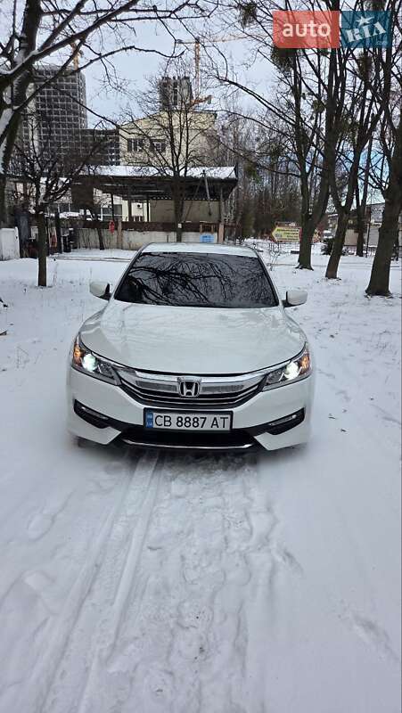 Седан Honda Accord 2017 в Киеве