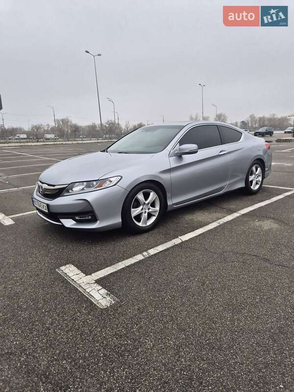 Купе Honda Accord 2016 в Києві фото 6 Купе Honda Accord 2016 в Києві