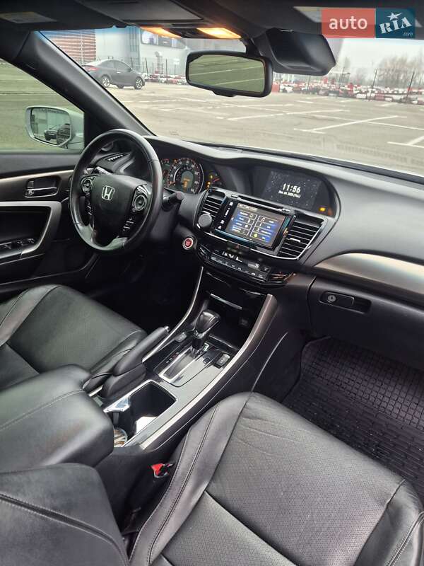 Купе Honda Accord 2016 в Києві фото 13 Купе Honda Accord 2016 в Києві