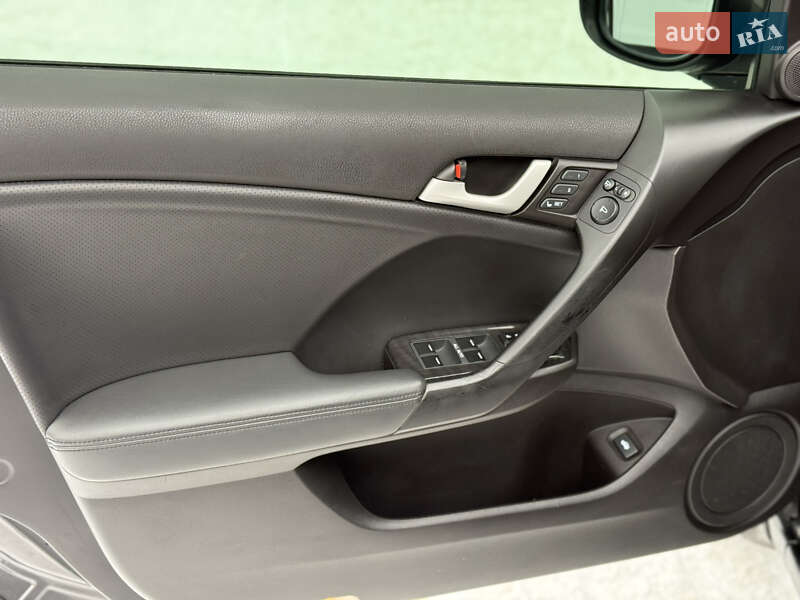 Седан Honda Accord 2008 в Умані