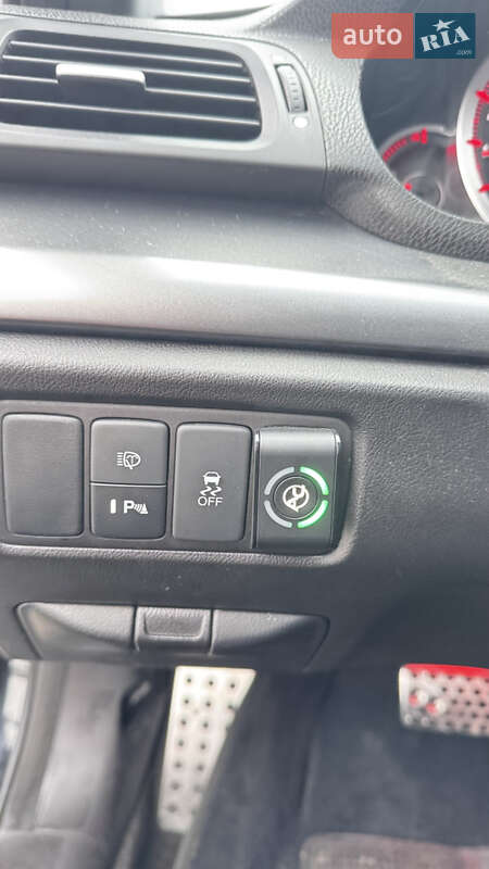 Седан Honda Accord 2012 в Києві