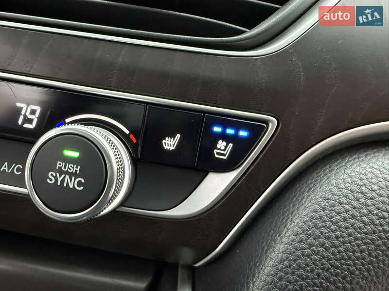 Седан Honda Accord 2019 в Киеве фото 35 Седан Honda Accord 2019 в Киеве