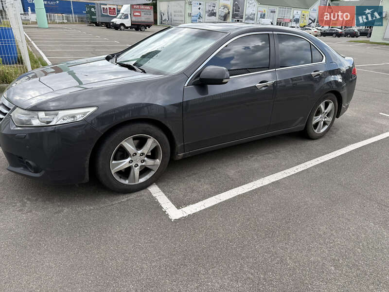 Седан Honda Accord 2011 в Киеве