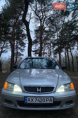 Седан Honda Accord 2000 в Карлівці