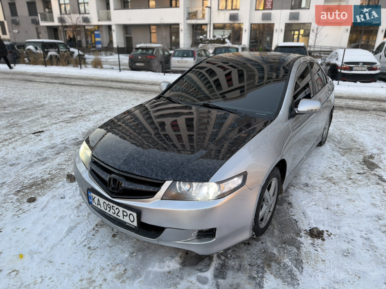 Honda Accord 7 рестайлінг 
Технічно автомобіль в повному порядку, вкладень не потребує. Вигляд має. Гарне світло. Тонування по колу. Доглянутий салон. Мультикермо з круїз контролем, повний ел.пакет, підігріви сидінь, клімат контроль, круїз, андроїд мультимедія. Документи порядок, будь який вид оформлення