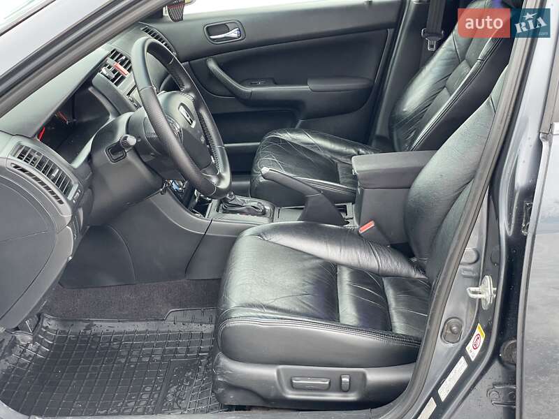 Седан Honda Accord 2003 в Киеве