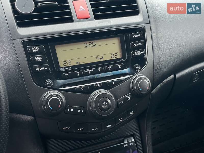 Седан Honda Accord 2003 в Киеве