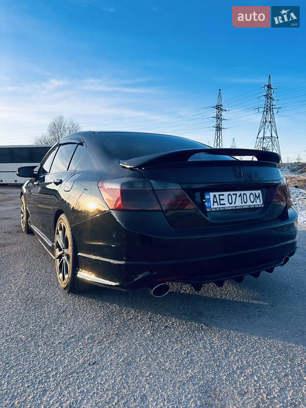 Седан Honda Accord 2013 в Днепре