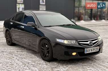 Седан Honda Accord 2004 в Киеве
