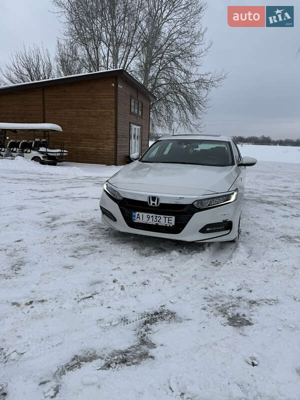 Седан Honda Accord 2018 в Киеве