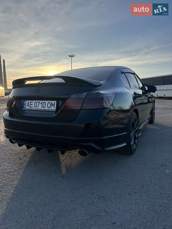 Седан Honda Accord 2013 в Днепре