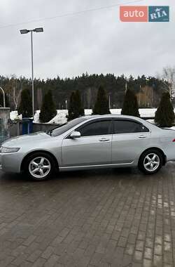 Седан Honda Accord 2005 в Вараше
