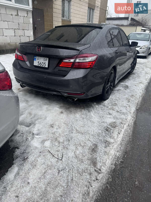 Седан Honda Accord 2015 в Киеве