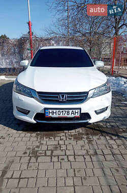 Седан Honda Accord 2013 в Одессе