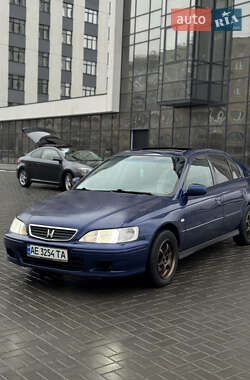 Лифтбек Honda Accord 2000 в Днепре