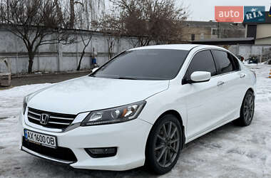 Седан Honda Accord 2014 в Киеве