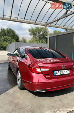 Седан Honda Accord 2018 в Днепре