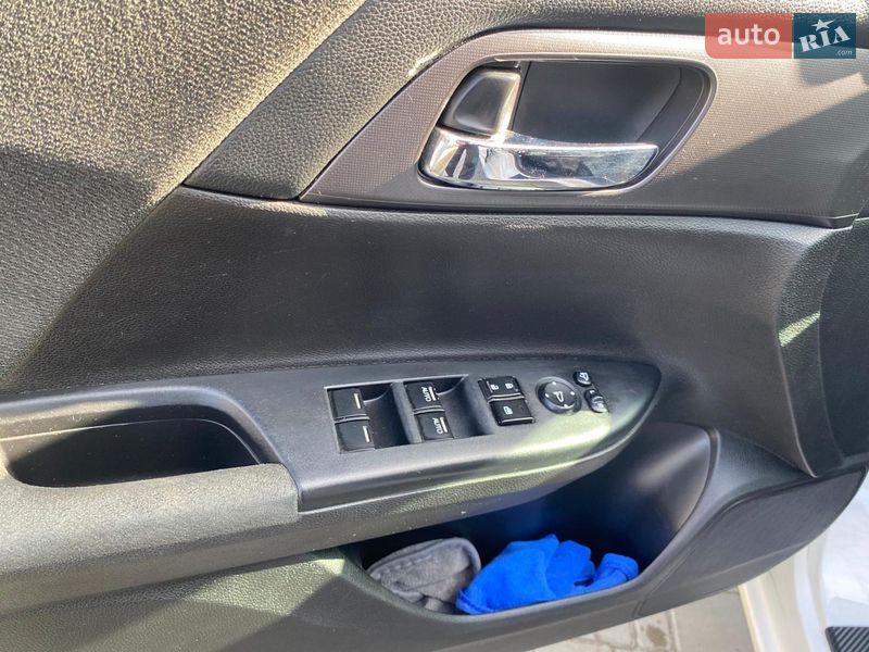 Седан Honda Accord 2013 в Киеве