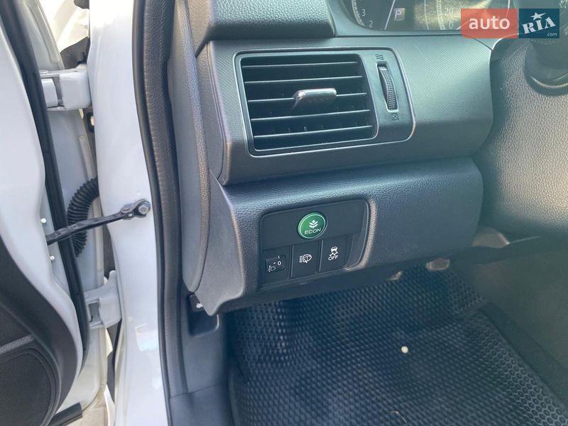 Седан Honda Accord 2013 в Киеве